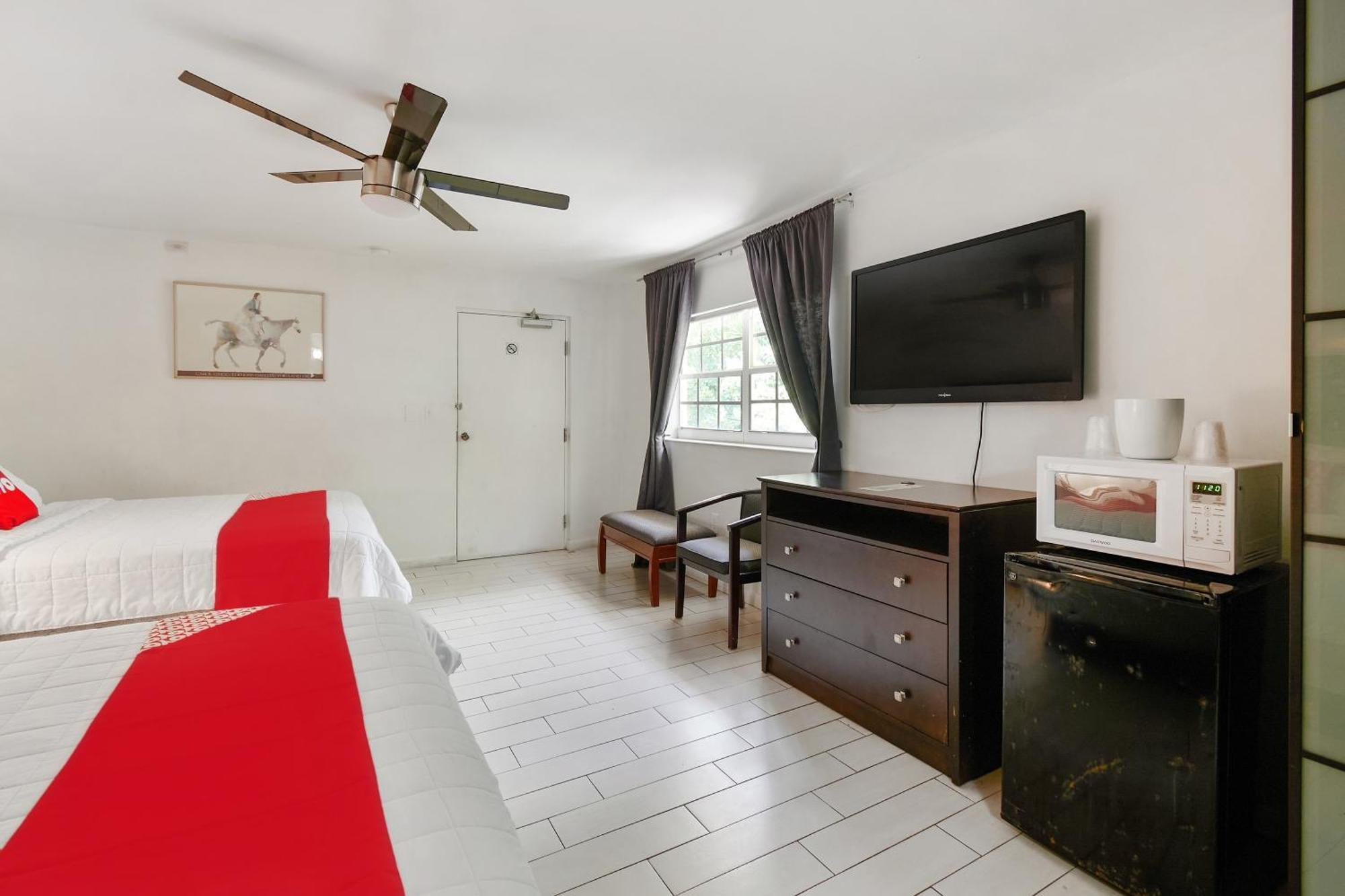 Oyo Hotel Coral Gables - Miami Airport Dış mekan fotoğraf
