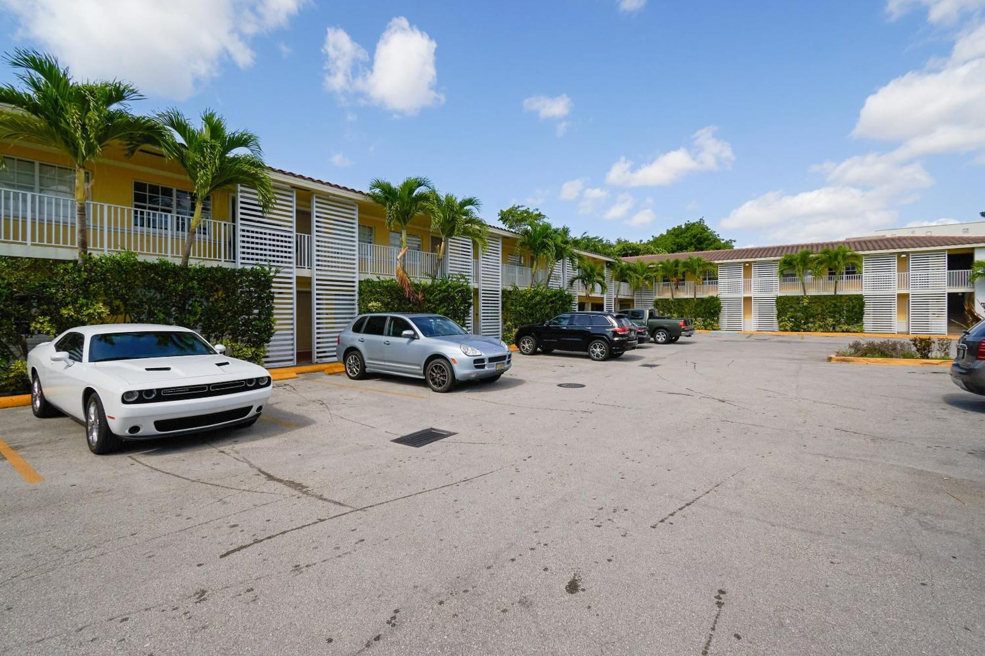Oyo Hotel Coral Gables - Miami Airport Dış mekan fotoğraf